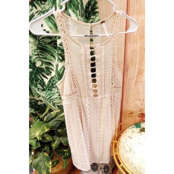 Free people bohemian lace mini dress with pockets 🍃 - Picture 3 of 7